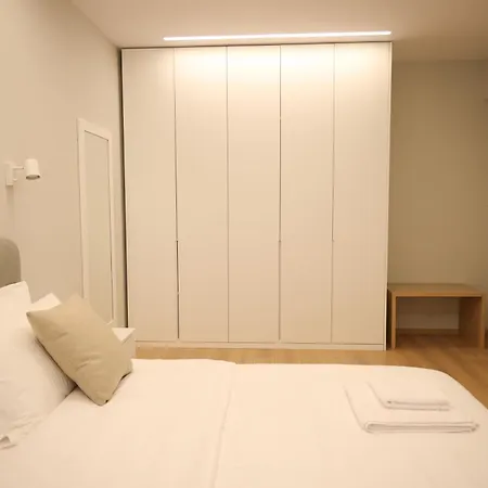 Lägenhet Elegant Near Wilson Square *