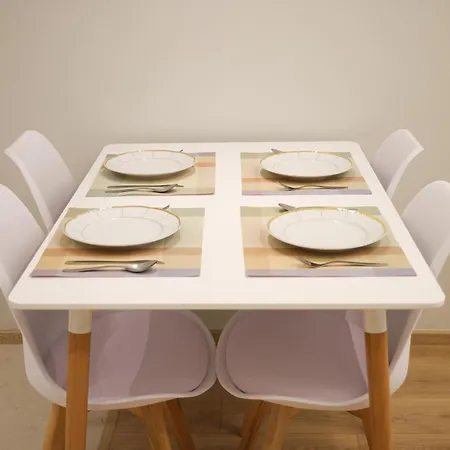 Elegant Near Wilson Square *