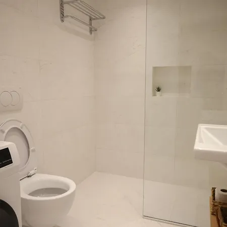 Daire Elegant Near Wilson Square Tiran