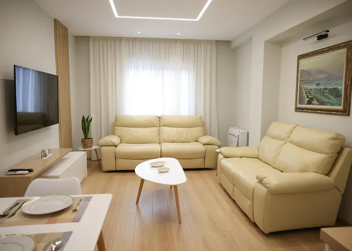 Elegant Near Wilson Square Apartment *