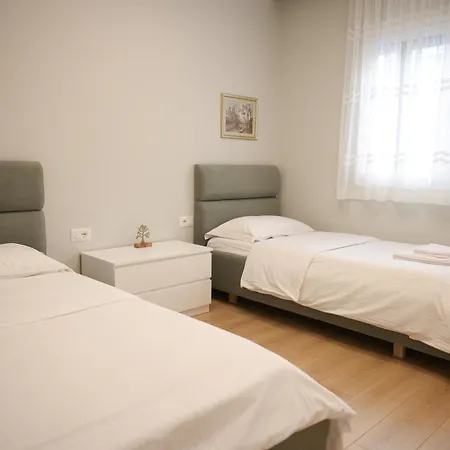 Elegant Near Wilson Square Appartement